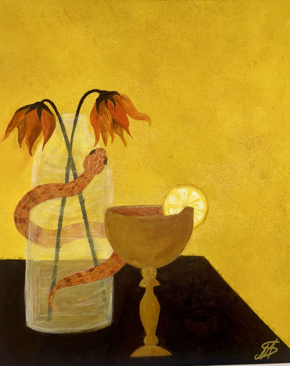 Koulèv lo vis : serpent enroulé autour d’un vase de fleurs fanées, coupe et citron sur fond jaune